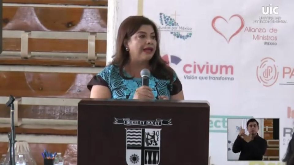 Clara Brugada Molina, en el evento de firma de los 'Compromisos por la Paz'.