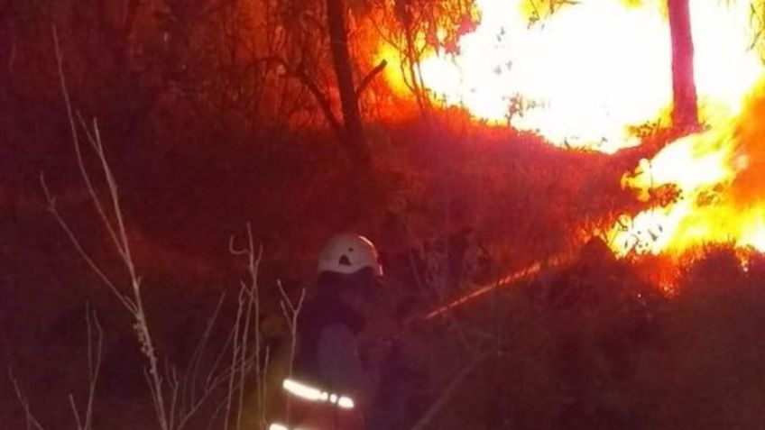 Se registra fuerte incendio a un costado del Deportivo de San Pedro Mártir