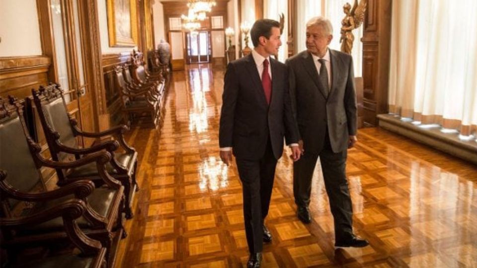 Enrique Peña Nieto junto con Andrés Manuel López Obrador