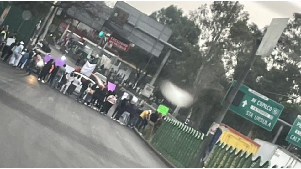 Manifestantes bloquearon la vialidad debido a la desparición de una mujer