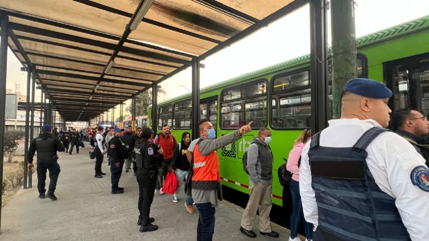 Metro CDMX: reportan caos en Pantitlán por cierre parcial de Línea 5