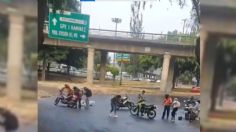 VIDEO: lluvia causa derrape múltiple de motos en Tlalpan