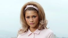 Al estilo coquette, Zendaya revive los peinados de los años 70 con gran volumen y bandas