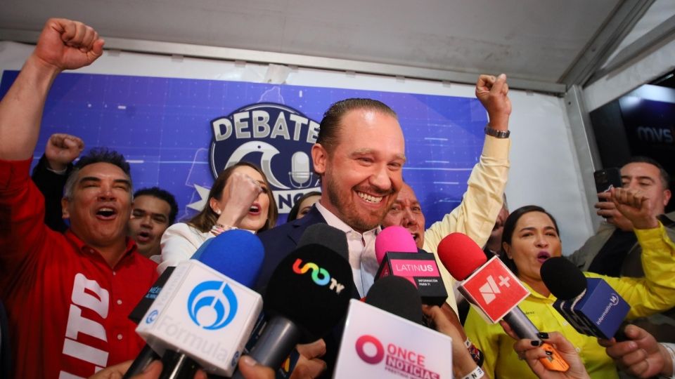 El aspirante  afirmó que llegará a la jefatura de Gobierno a “limpiar el cochinero” que dejó la actual administración.