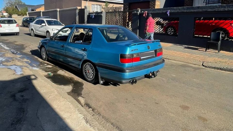 Los ladrones citaban a las víctimas al ofrecer en venta un jetta a bajo costo.