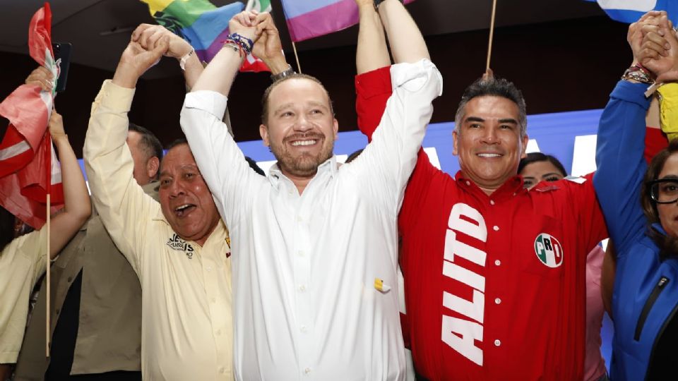 Jesús Zambrano, Santiago Taboada y Alejandro Moreno, la noche de este domingo.