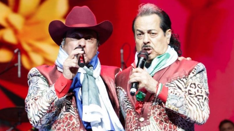 Los Tigres del Norte cantan historias de la vida real