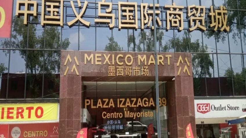 Izazaga 89: así es un día en la plaza de 16 pisos de productos chinos