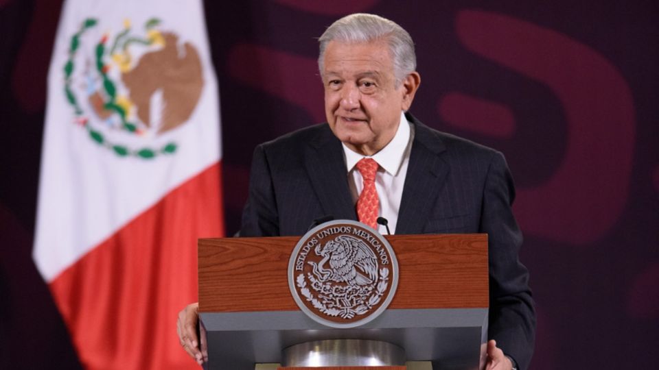 El presidente Andrés Manuel López Obrador (AMLO) durante su conferencia mañanera en Palacio Nacional.