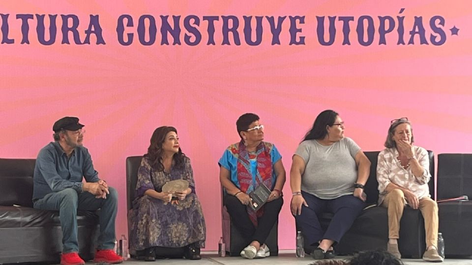 Ernestina Godoy, entre los asistentes al evento por el Día internacional del Libro.