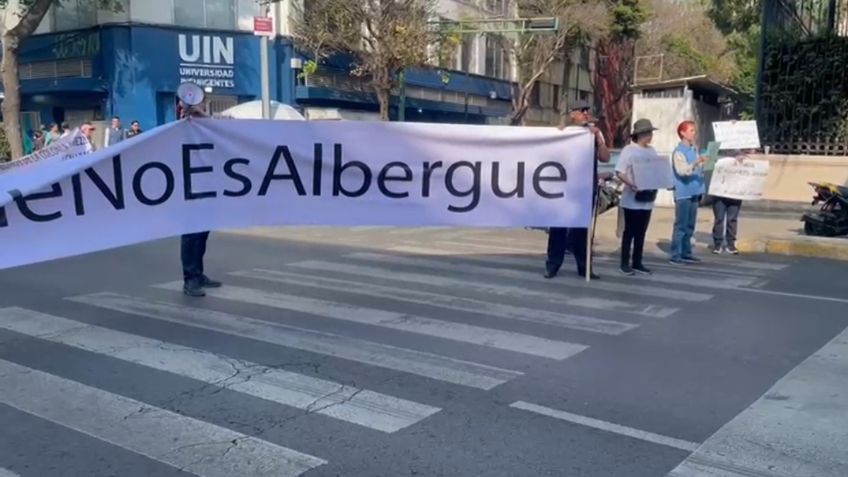 VIDEO: bloquean Bucareli y General Prim para exigir reubicación de campamento migrante