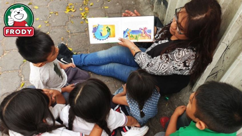 Regalan libros y helado para visibilizar a infancias en situación de calle