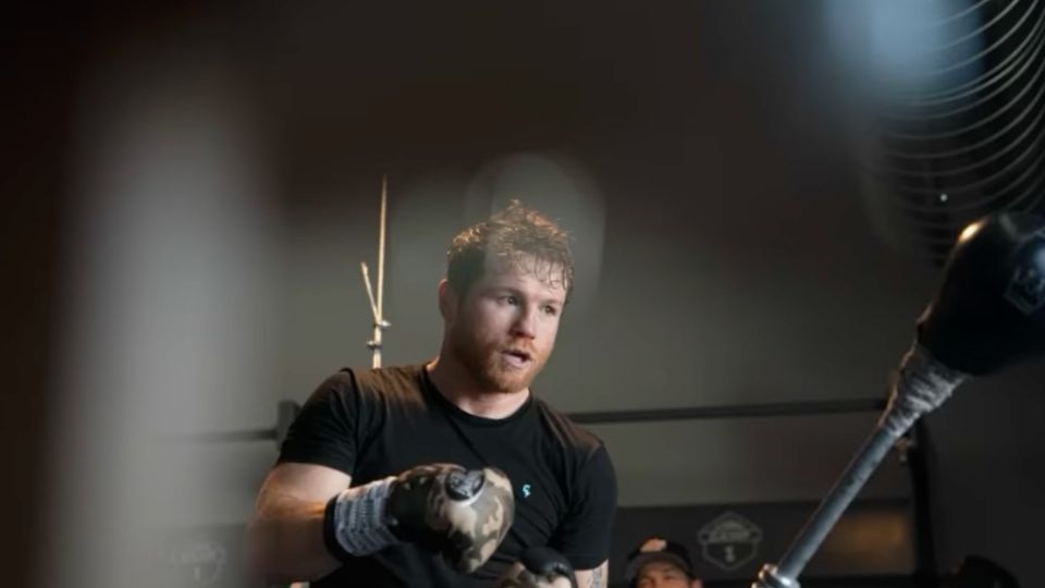 El duro entrenamiento de Canelo previo a la pelea con Munguía