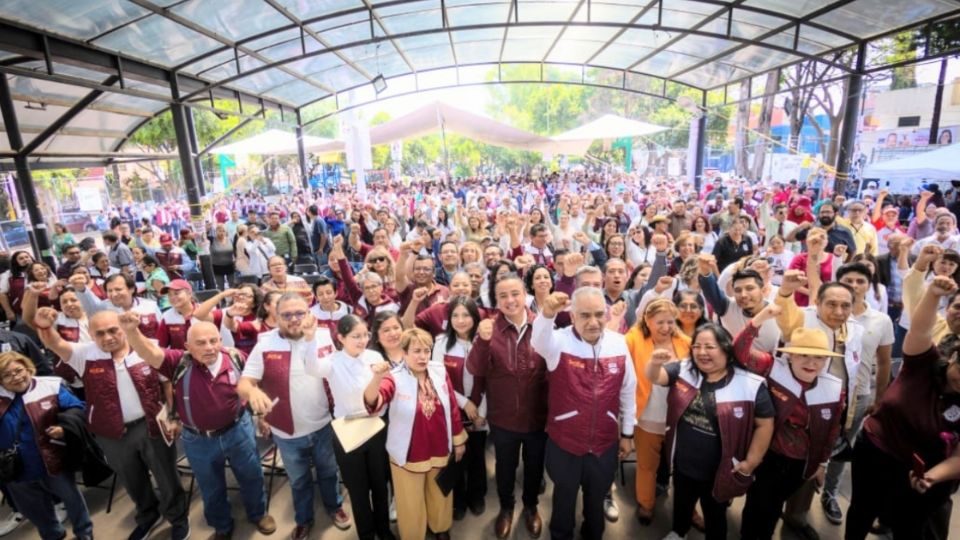 Si bien 'la venta de alcohol a menores se hizo una moda, pero mi gobierno va a impulsar las becas, el deporte, la cultura y motivaremos a los jóvenes para que sigan estudiando', enfatizó Lozano.