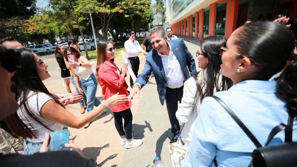 Hizo un llamado a los jóvenes para que razonen su voto y participen en el proceso electoral más grande de la historia del país