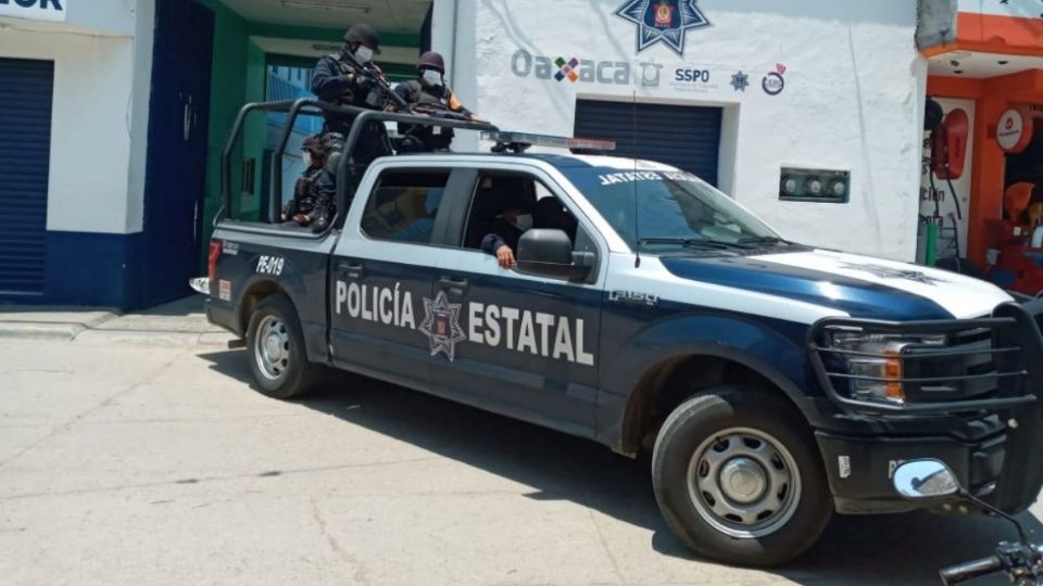 Elementos policiales capturaron en flagrancia a la presunta parricida.