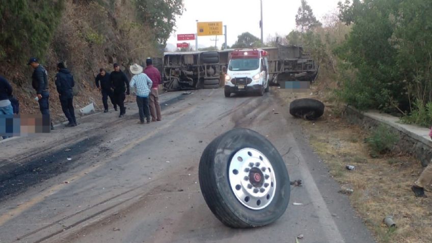 Volcadura de autobús con peregrinos en Malinalco deja 14 muertos