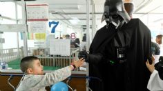 Caravana galáctica sorprende a los niños en el Hospital Pediátrico Coyoacán