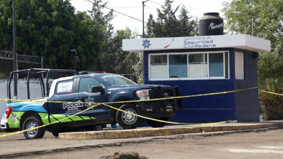 Las autoridades entrevistaron al hombre que halló la maleta.