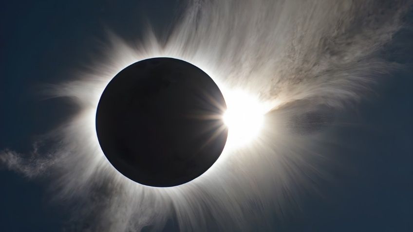 ¡Tienes que verlo! Esto es lo que pasa si escribes “Eclipse Solar” en Google