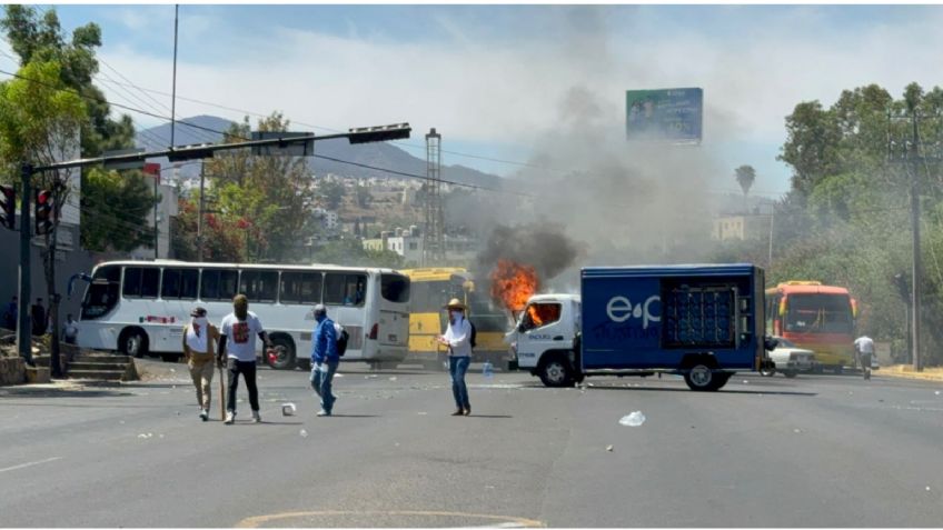 Comuneros de Arantepacua queman vehículos y vandalizan edificios en Morelia