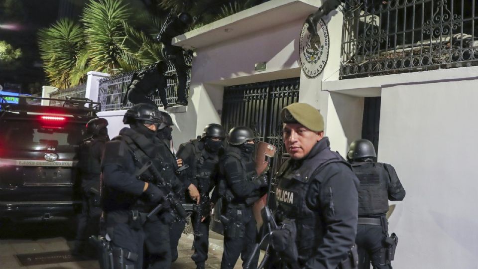 OEA condena asalto a la embajada mexicana