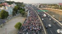 Manifestantes de Ecatepec marchan sobre Autopista México-Pachuca, colapsan la vialidad exigiendo seguridad