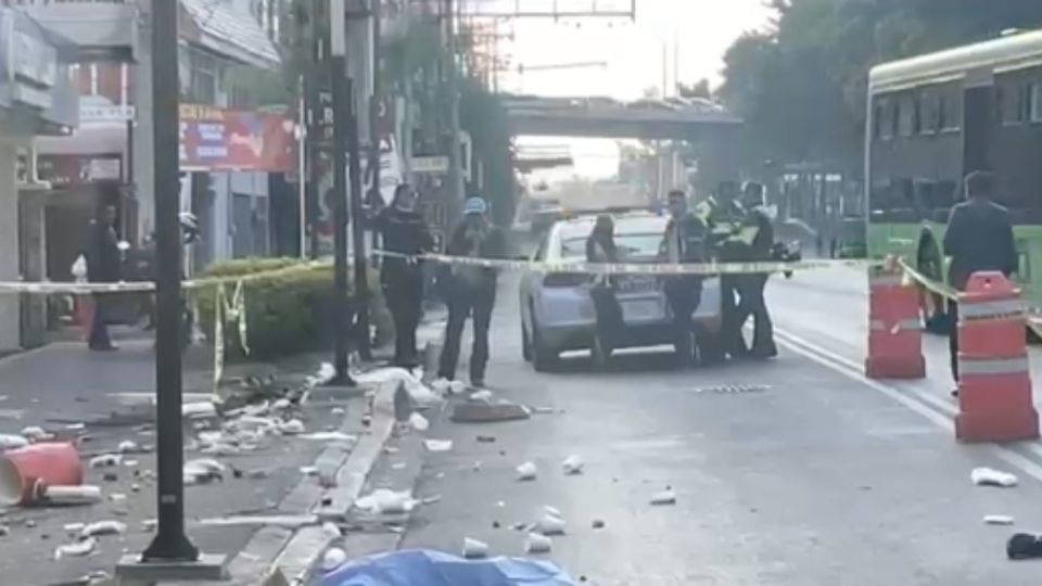 El hombre perdió la vida tras el impacto de la ambulancia.