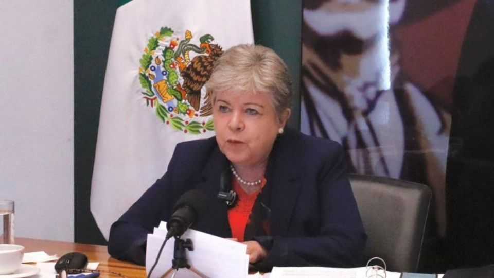 La canciller enfatizó que al Gobierno de México le corresponde decidir de las peticiones de asilo