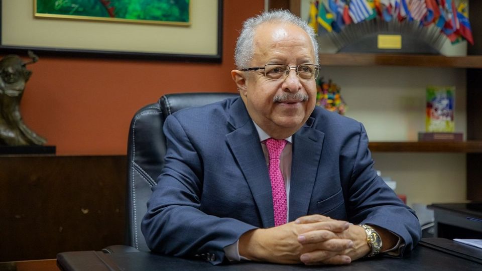 El canciller Martínez reconoció que esa crisis de desplazamientos los ha superado como país