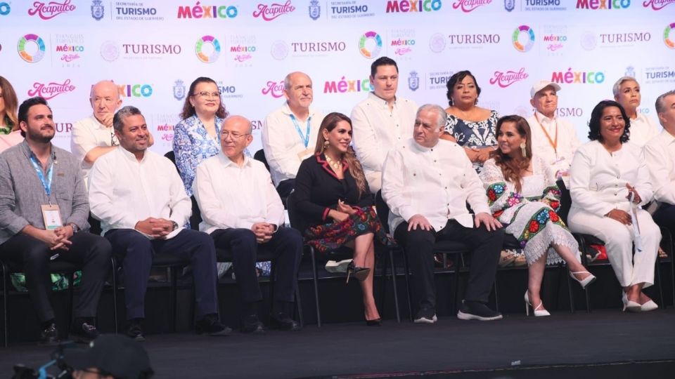 La mandataria estatal declaró que los logros en materia de reconstrucción en Acapulco son resultado de un esfuerzo sin precedentes entre sociedad y gobierno.