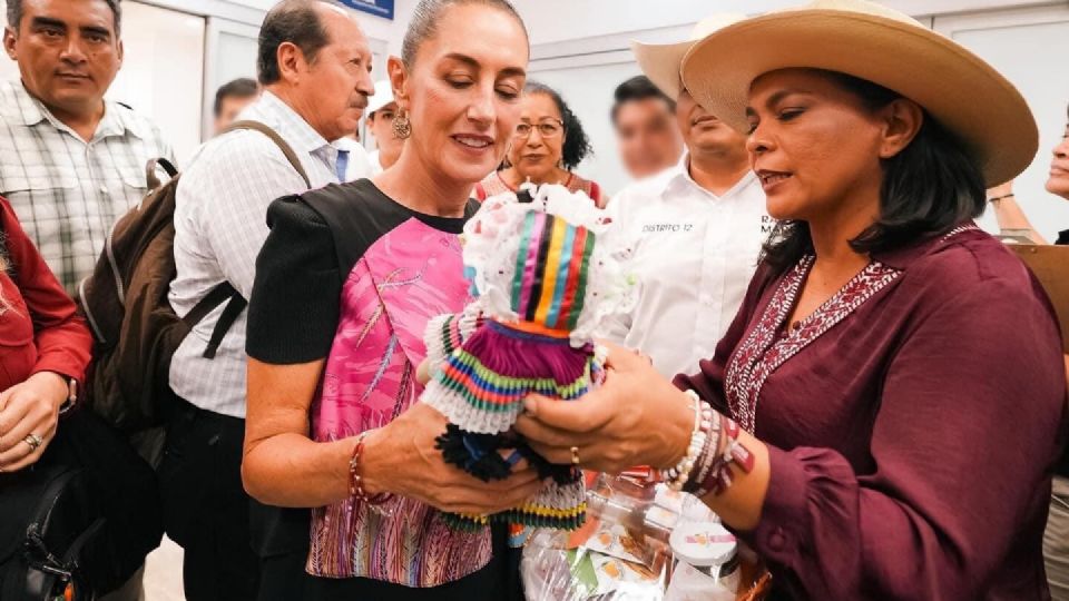 Claudia Sheinbaum Pardo, candidata a la Presidencia, y Beatriz Mojica, quien busca llegar al Senado.