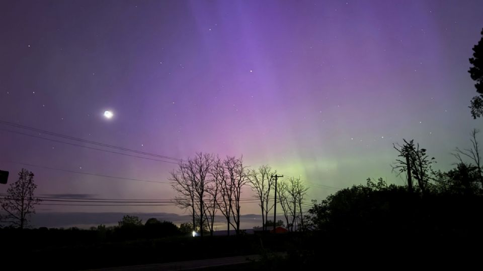 El fenómeno fue visible desde algunas partes del país