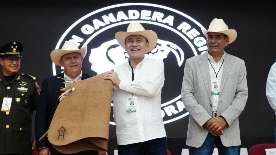 El gobernador Durazo Montaño participó en la inauguración del Laboratorio de Nutrición Animal