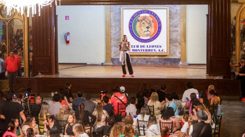 Respaldan docentes a Mariana previo al Día del Maestro