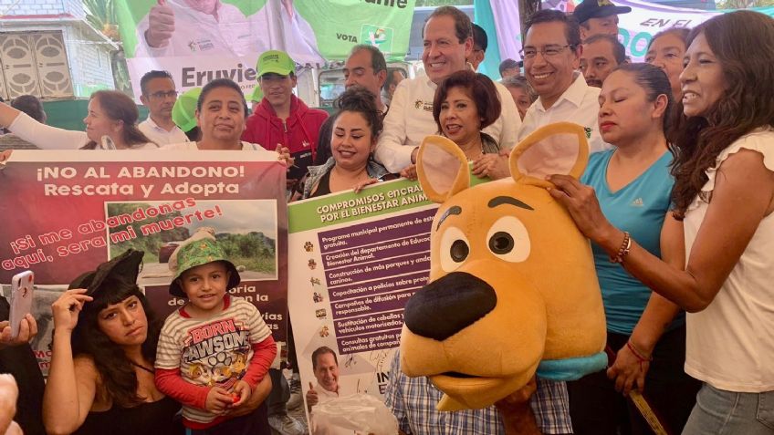 Eruviel Ávila e Indalecio Ríos firman compromiso para el bienestar animal en Ecatepec