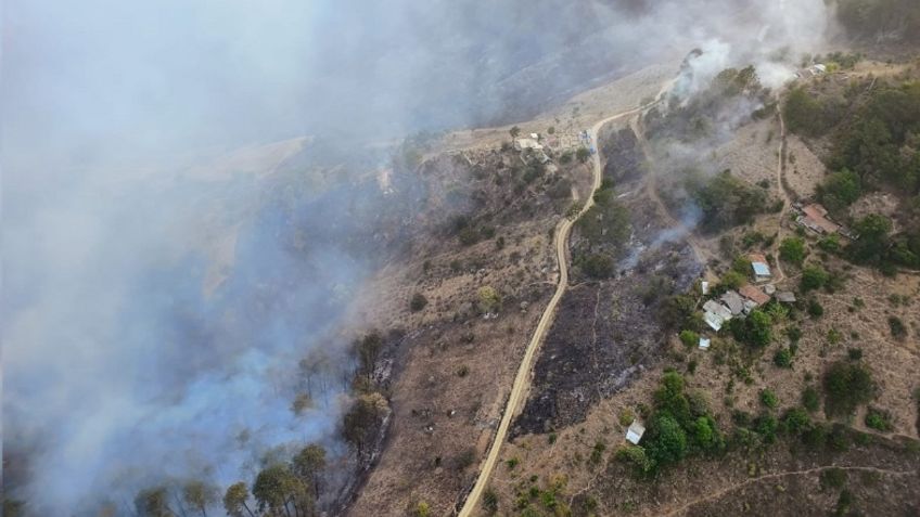 Suspenden clases en Puebla por incendio forestal en Zacatlán