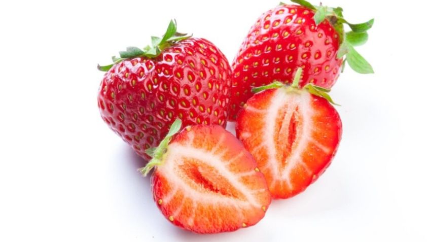 Conserva tus fresas en buen estado, así debes lavarlas para que duren días en el refrigerador y sigan deliciosas