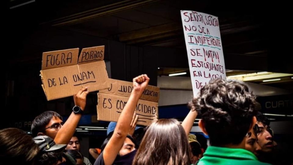 Tratan de sacar a estudiantes llamados porros