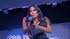 VIDEO: Galilea Montijo confunde el micrófono con una cervecita, así se vivió el gracioso momento