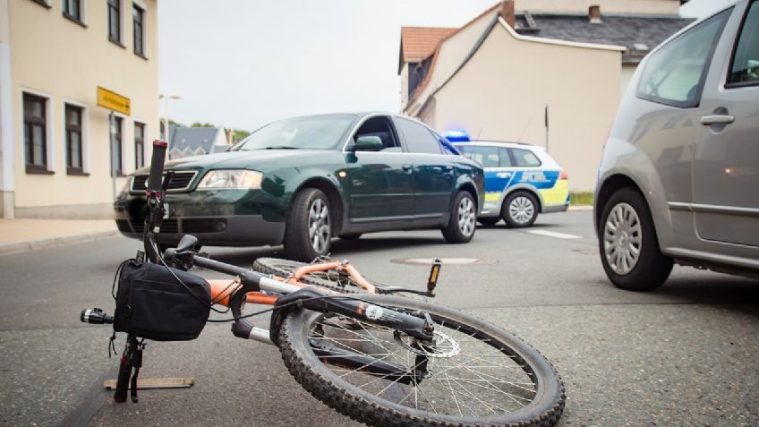 Vinculan a proceso a chofer de camión que atropelló a un adulto mayor en bicicleta; la víctima murió