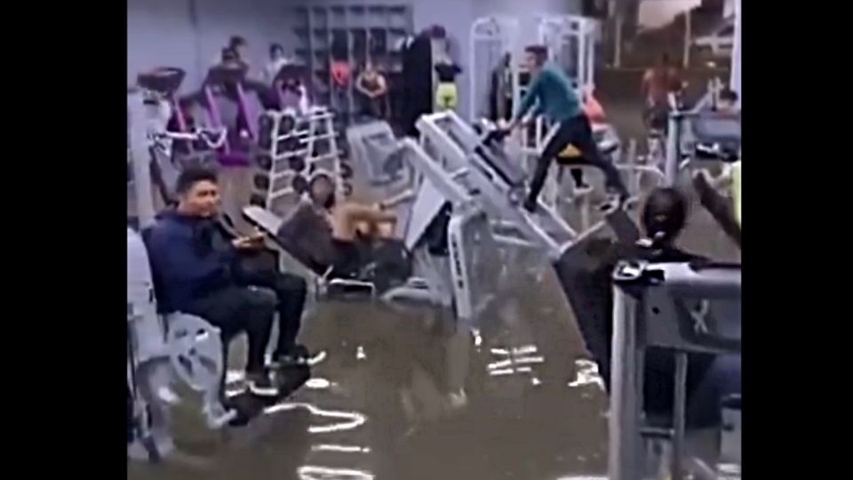 Inundación en un gimnasio