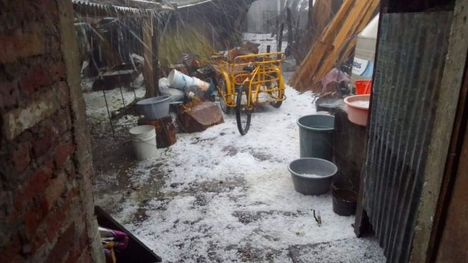 Casa llena de granizo en Chiapas