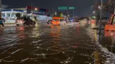 Fuertes lluvias desatan el caos en Vía Morelos; se registran inundaciones en Ecatepec