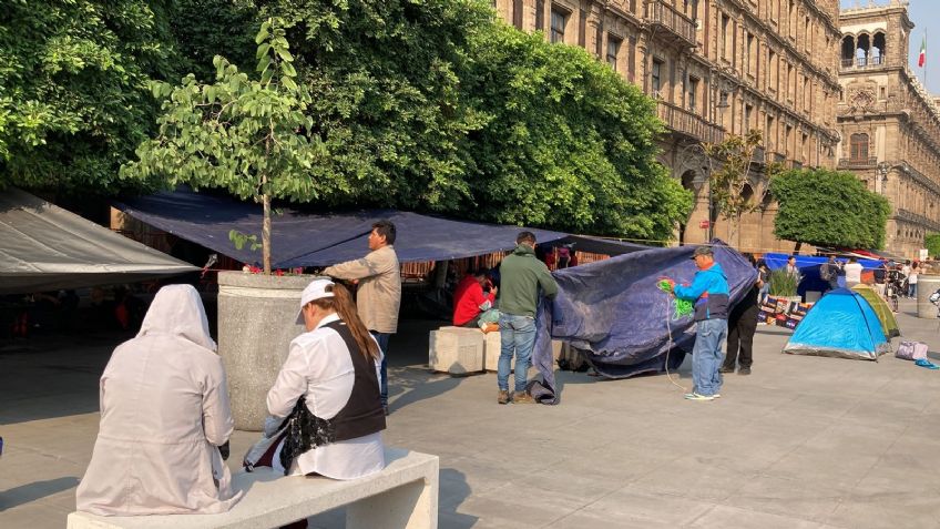 Ojalá la CNTE levante plantón, dice AMLO; "si atiende demandas nos vamos", responden disidentes