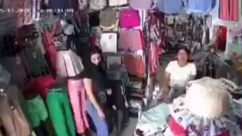 Arrestan por 36 horas a hombre que apuñaló a 2 jovencitas en una tienda de ropa; después salió libre