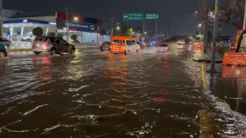 Fuertes lluvias desatan el caos en Vía Morelos; se registran inundaciones en Ecatepec