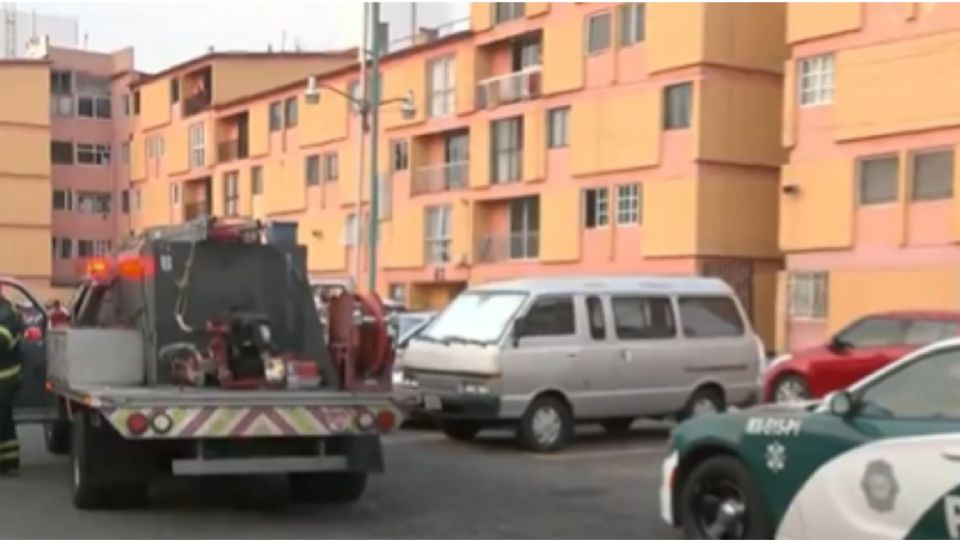 Cuerpos de emergencia laboran en la zona