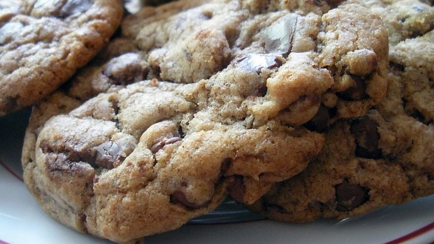 Quería pasar a la escuela sin credencial y le descubren galletas con mariguana