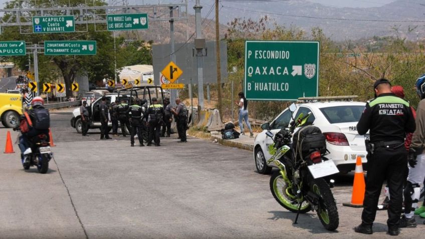 Detienen con moto robada a una pareja de la CDMX en operativo AcaMoto 2024